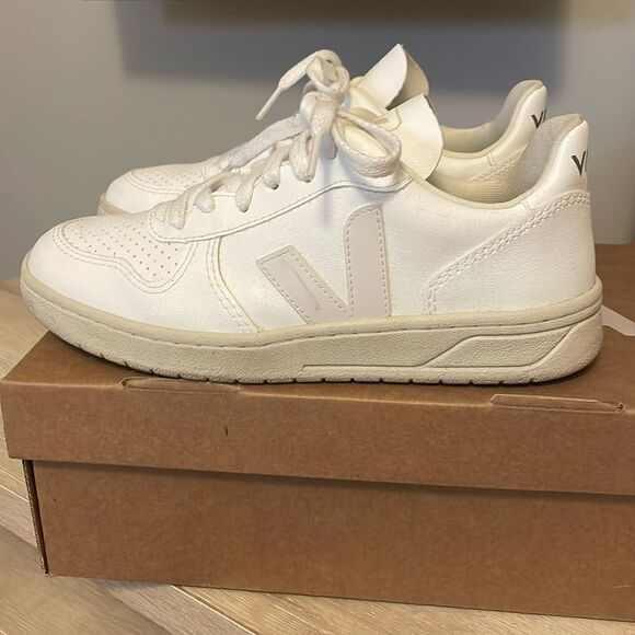 Veja Shoes - Veja V-10 White Leather Sneakers